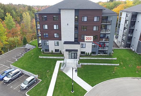 4 1/2 - Domaine du Sentier Riverain - Photo 1